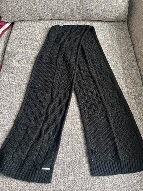 Michael Kors Knit Black Scarf